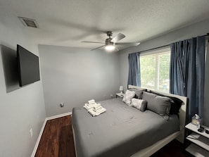 bedroom 2 - Cozy 3 bed/ 2 bath near the beach (Clearwater)