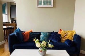 Living area - The Best Apartment in Canterbury (Canterbury)
