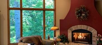 Luxury Lake Country Home · Hike · Bike · Fire pit ·  Boat Included : D