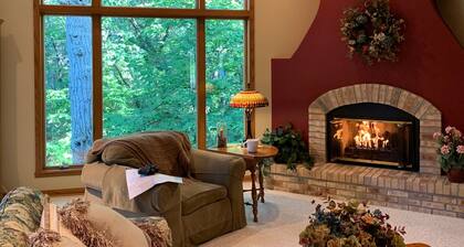 Luxury Lake Country Home · Hike · Bike · Fire pit · Boat Included : D