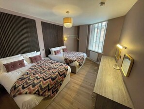 2 Schlafzimmer, Bügeleisen/Bügelbrett, kostenloses WLAN, Bettwäsche