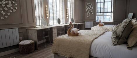 2 chambres, fer et planche à repasser, Wi-Fi gratuit, draps fournis