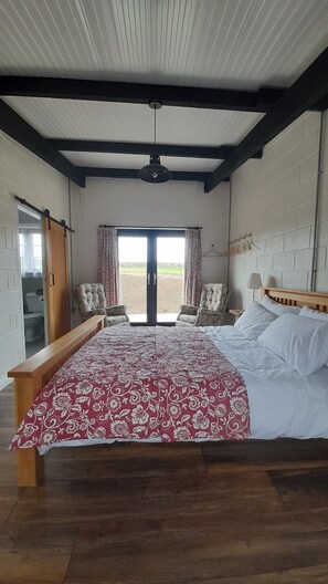 Cottage, 1 Bedroom | Bed sheets - Ballykeel Farm (Newry)