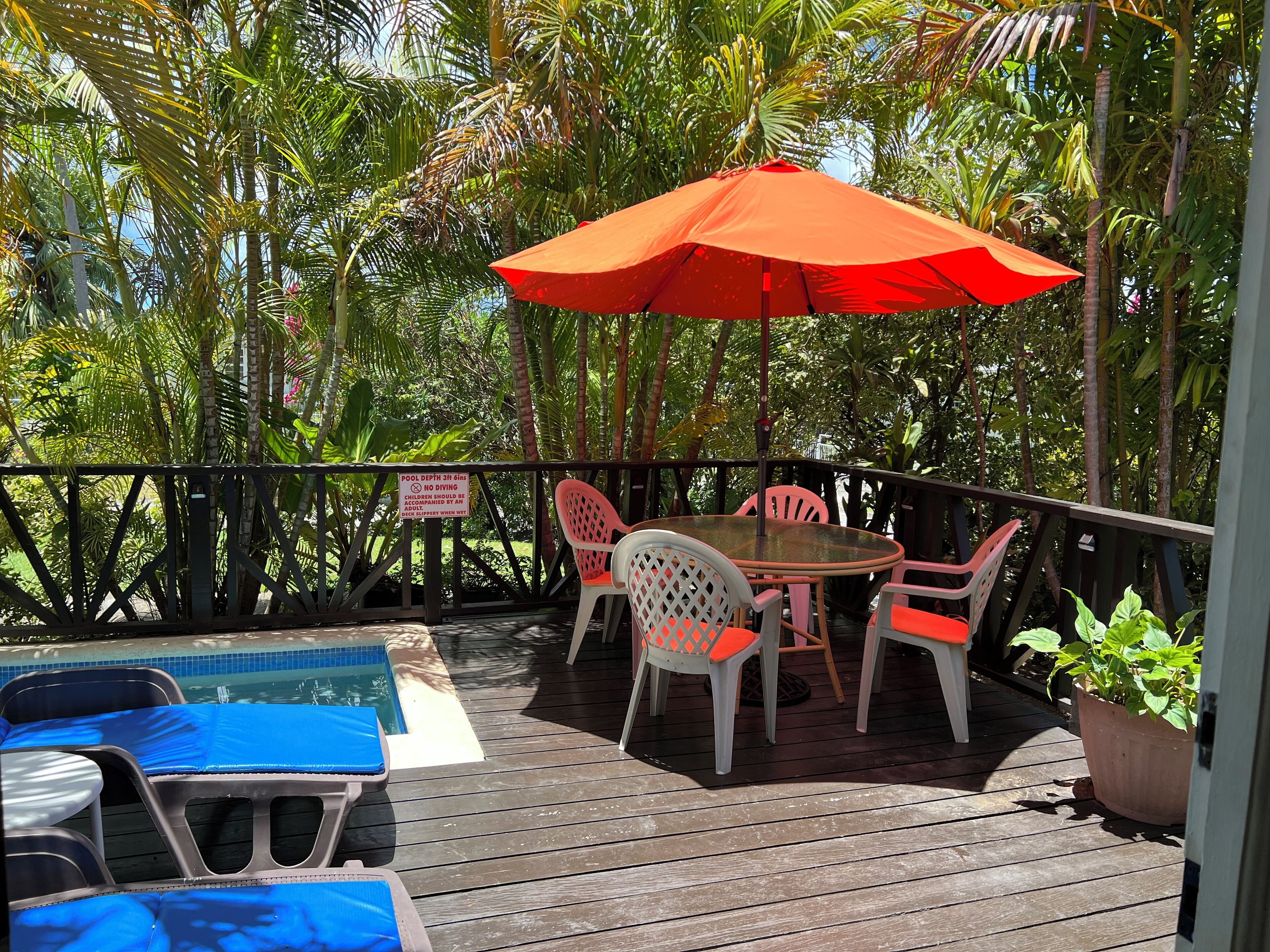 屋外ダイニングエリア