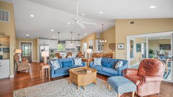 House, Multiple Beds, Kitchen, Ocean View | Living area