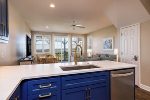 House, Multiple Beds, Balcony (15 Quarterdeck Lane) | Interior