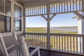 House, Multiple Beds, Balcony (15 Quarterdeck Lane) | Property grounds