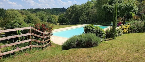 Piscine extérieure, piscine chauffée