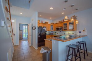 House, Multiple Beds, Balcony, River View | Private kitchen | Coffee/tea maker - 33 Quarterdeck Ln-terrapin Station (Fripp Island)
