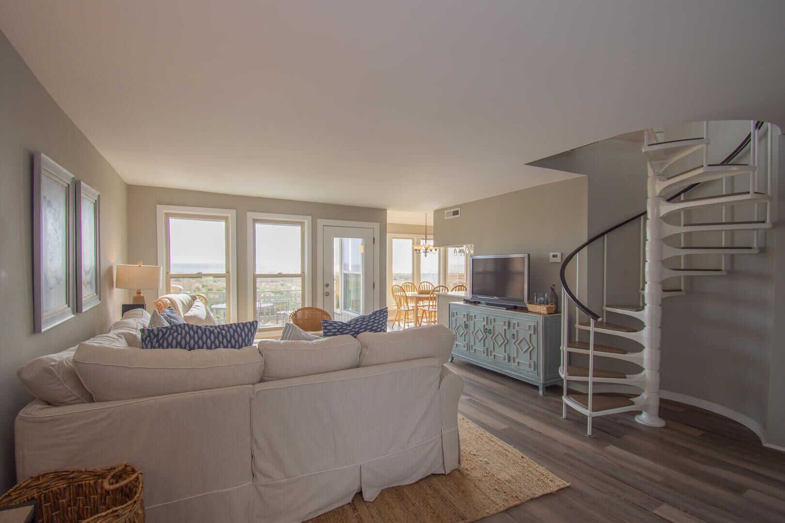 公寓客房, 多張床, 廚房, 海景 | 起居區