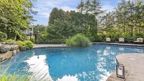 Beheizter Pool