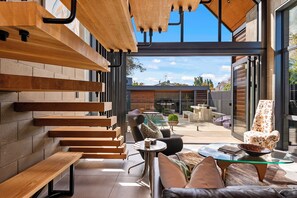 Terrace/patio - Divine on Derby - Christchurch Holiday Home (Christchurch)