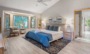 Casa, várias camas, varanda, vista para o jardim | 4 quartos, individualmente decorados, individualmente mobiliados