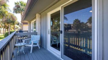 ์ฝ๋, ์นจ๋(์ฌ๋ฌ ๊ฐ), ๋ฐ์ฝ๋, ์์์ฅ ์ ๋ง | ์๋ฐ ์์ค ๊ตฌ๋ด