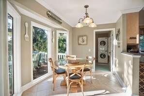 House, Multiple Beds, Balcony | Dining