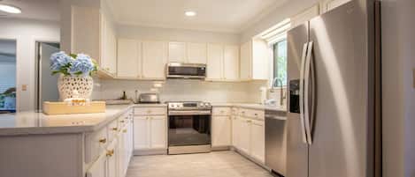 House, Multiple Beds, Kitchen, Golf View | Private kitchen | Coffee/tea maker