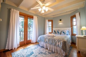 独立别墅, 多张床, 阳台, 高尔夫景观 | 4 多间卧室、特色装修、特色家居、床单