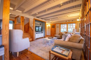 独立别墅, 多张床, 阳台, 高尔夫景观 | 起居区