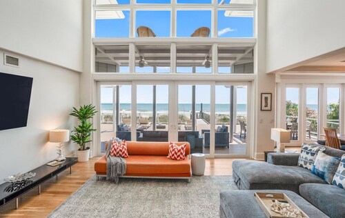 Lavish Two-story Oceanfront Home w/ Huge Deck, Wifi, & Incredible Views