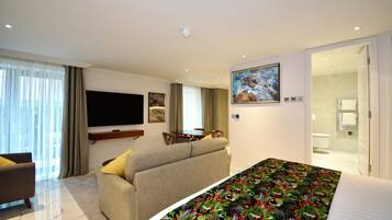 Deluxe Studio | In-room safe, soundproofing, iron/ironing board, cots/infant beds