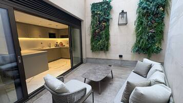 Family Apartment, 2 Bedrooms | Terrace/patio