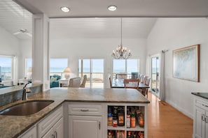House, Multiple Beds, Balcony, Ocean View | Interior