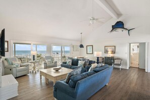 House, Multiple Beds, Kitchen, Ocean View | Living area - 474 Tarpon Blvd (Fripp Island)