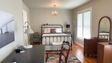 3 dormitorios, escritorio, tabla de planchar con plancha y wifi