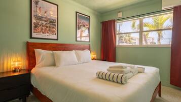 1 bedroom, desk, iron/ironing board, WiFi