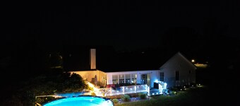 Great home to unwind 15 minutes from Champaign Urbana and University of Illinois