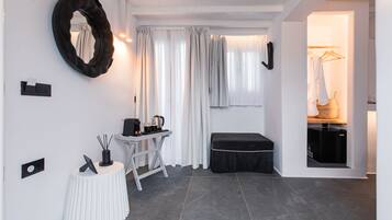 Deluxe Double Room with Veranda | 1 bedroom, premium bedding, memory foam beds, minibar