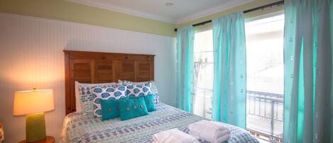 Room, Multiple Beds, Kitchen | 1 bedroom, individually decorated, individually furnished, free WiFi