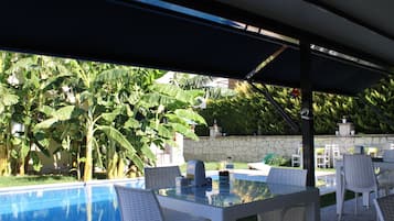 Alberca al aire libre