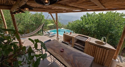 Casa Utopia (Casa Divina + Casa Horizonte): in nature close to the city