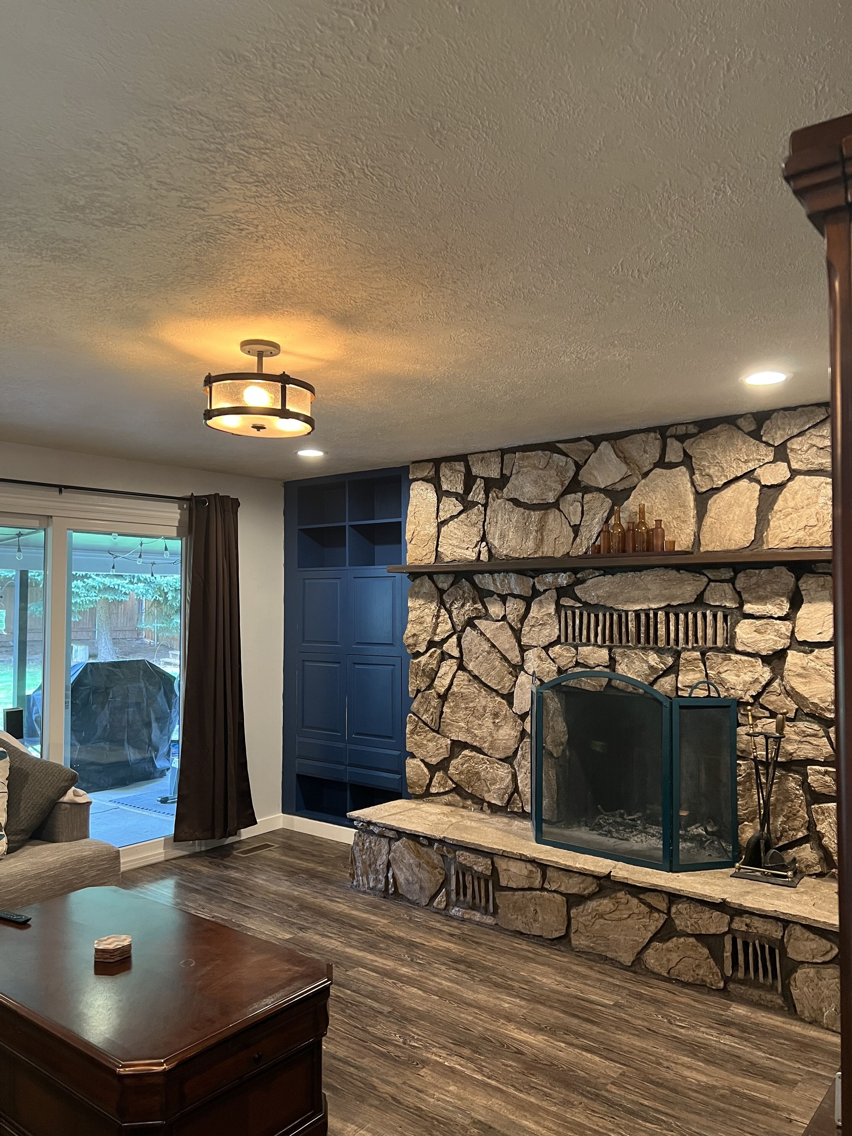 Cute home in quiet subdivision in small town of Eagle ID
