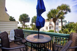 Outdoor dining - 665 Newhaven (Fripp Island)