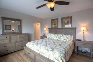 Condo, 1 King Bed, Kitchen, Ocean View | 1 bedroom, individually decorated, individually furnished, bed sheets - 665 Newhaven (Fripp Island)