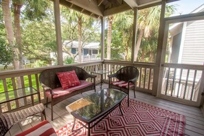 Casa, varias camas, cocina, vista al océano | Balcón