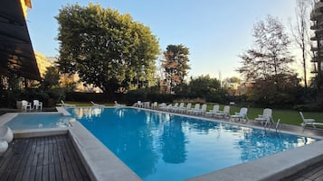 Piscine extérieure, piscine chauffée