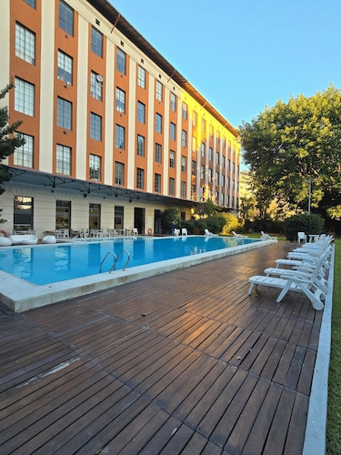 Stunning Loft in the Heart of Palermo Hollywood