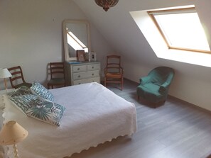 3 chambres, lit de bébé portatif, accès au Wi-Fi (inclus)