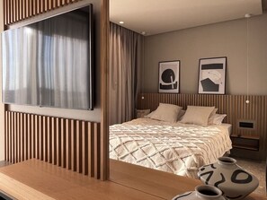 6 chambres, coffres-forts dans les chambres, bureau