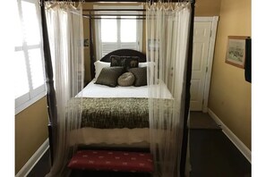 1 bedroom, hypo-allergenic bedding, WiFi, bed sheets