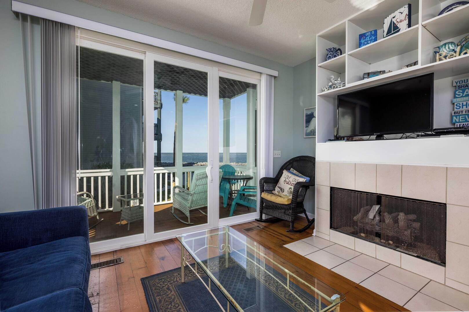 Mökki, 1 keskisuuri parisänky, parveke, valtamerinäköala | Oleskelualue