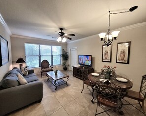 Condo, Multiple Beds, Hot Tub, Golf View | Living area | 40-inch TV with cable channels