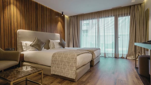 1 bedroom, premium bedding, minibar, in-room safe