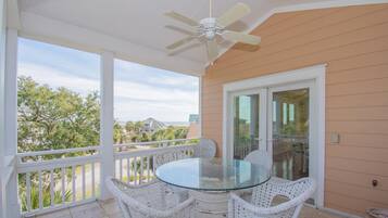 House, Multiple Beds, Balcony, Ocean View | Outdoor dining