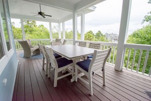 Tempat makan outdoor