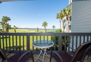 公寓客房, 多張床, 陽台, 海景 | 陽台景觀