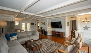 House, Multiple Beds, Balcony, Garden View | Living area - 780 Marlin Dr (Fripp Island)